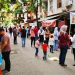 Kegiatan komunitas Leci123 di Sakarya Taraf Indonesia dengan berbagai orang bersosialisasi.